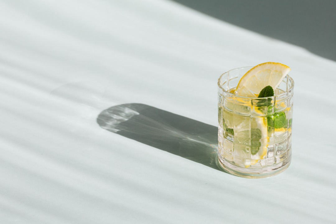 alcohol-free cocktail with lemon and garnish