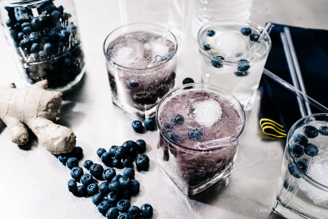 Ginger ale blueberry spritz